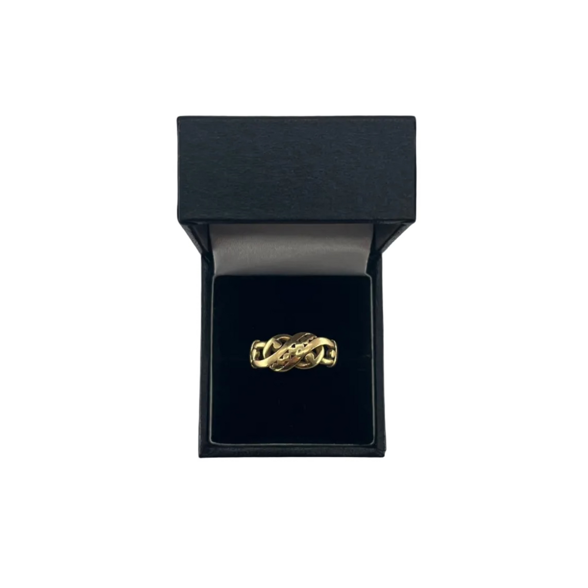 18ct Knot Ring Carat: 18ct Gold Colour: Yellow Gold Size: Q 1/2 Weight: 7.51g