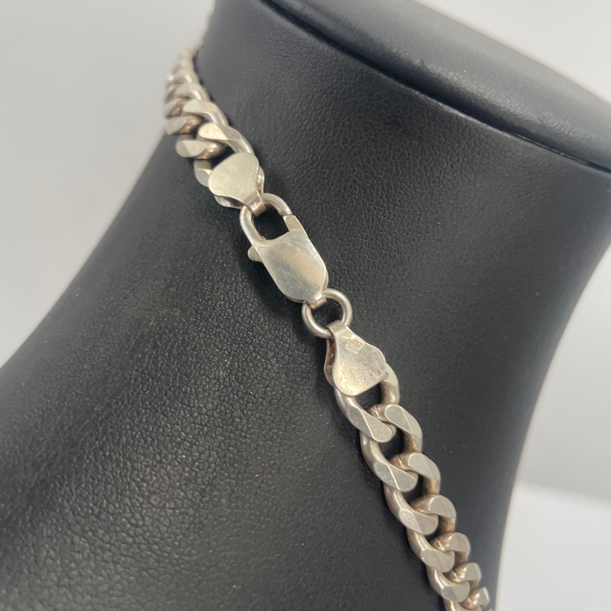 925 SILVER CURB CHAIN 22" 8MM