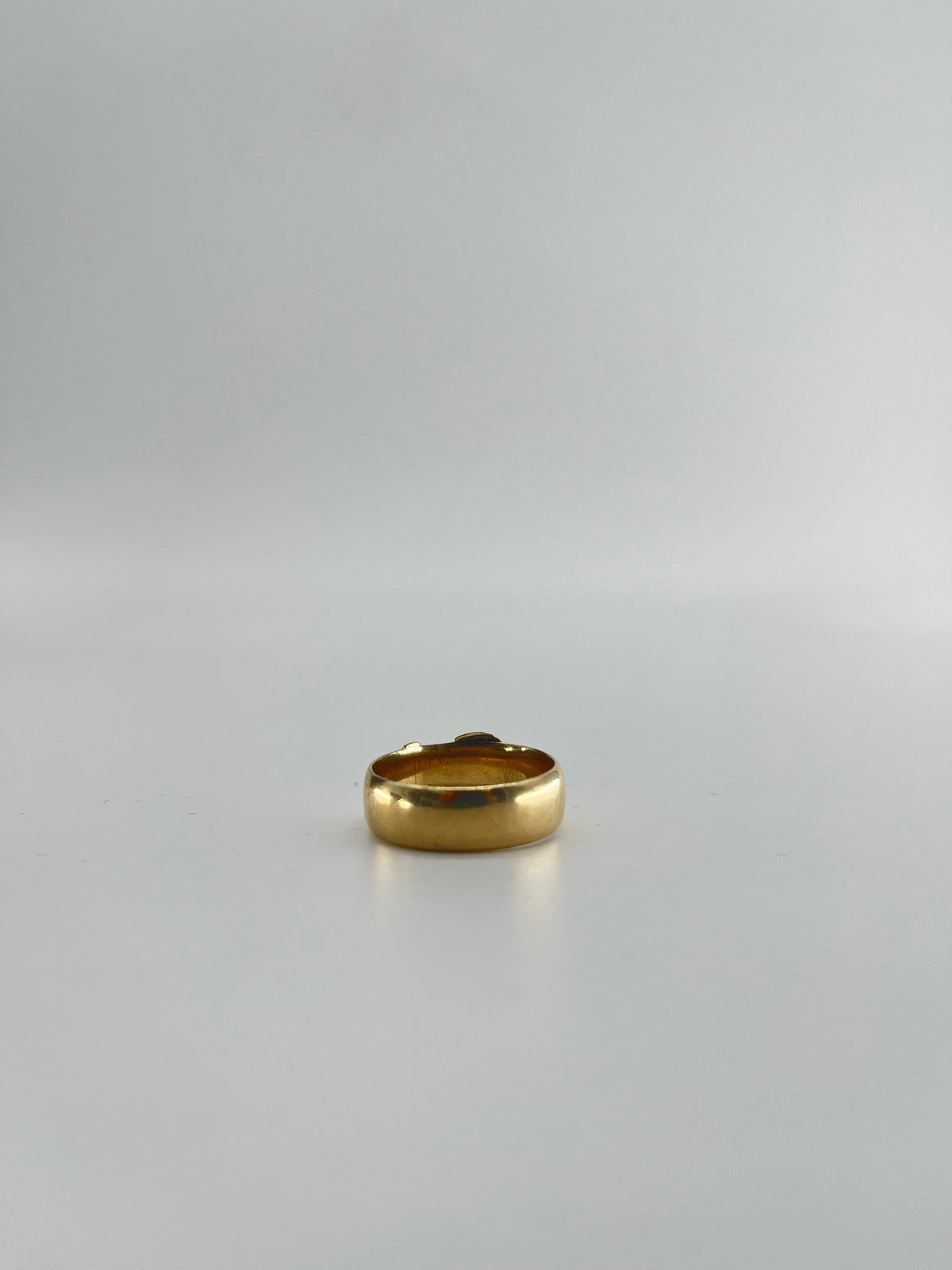 9ct Belt Buckle Ring Carat: 9ct Style: Belt Buckle Size: S 1/2 Weight: 5.25g