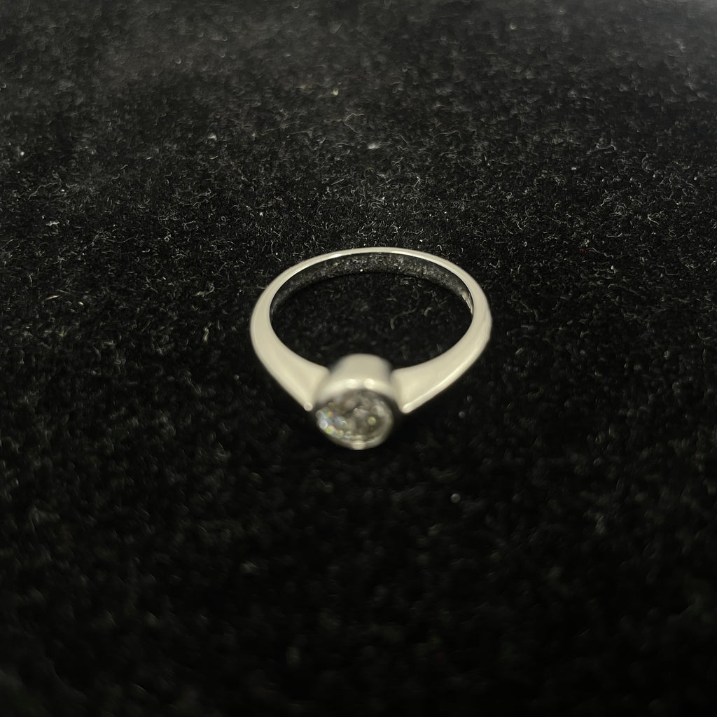Platinum Ring with 0.70ct Diamond (IGI Certified) Size L 1/2