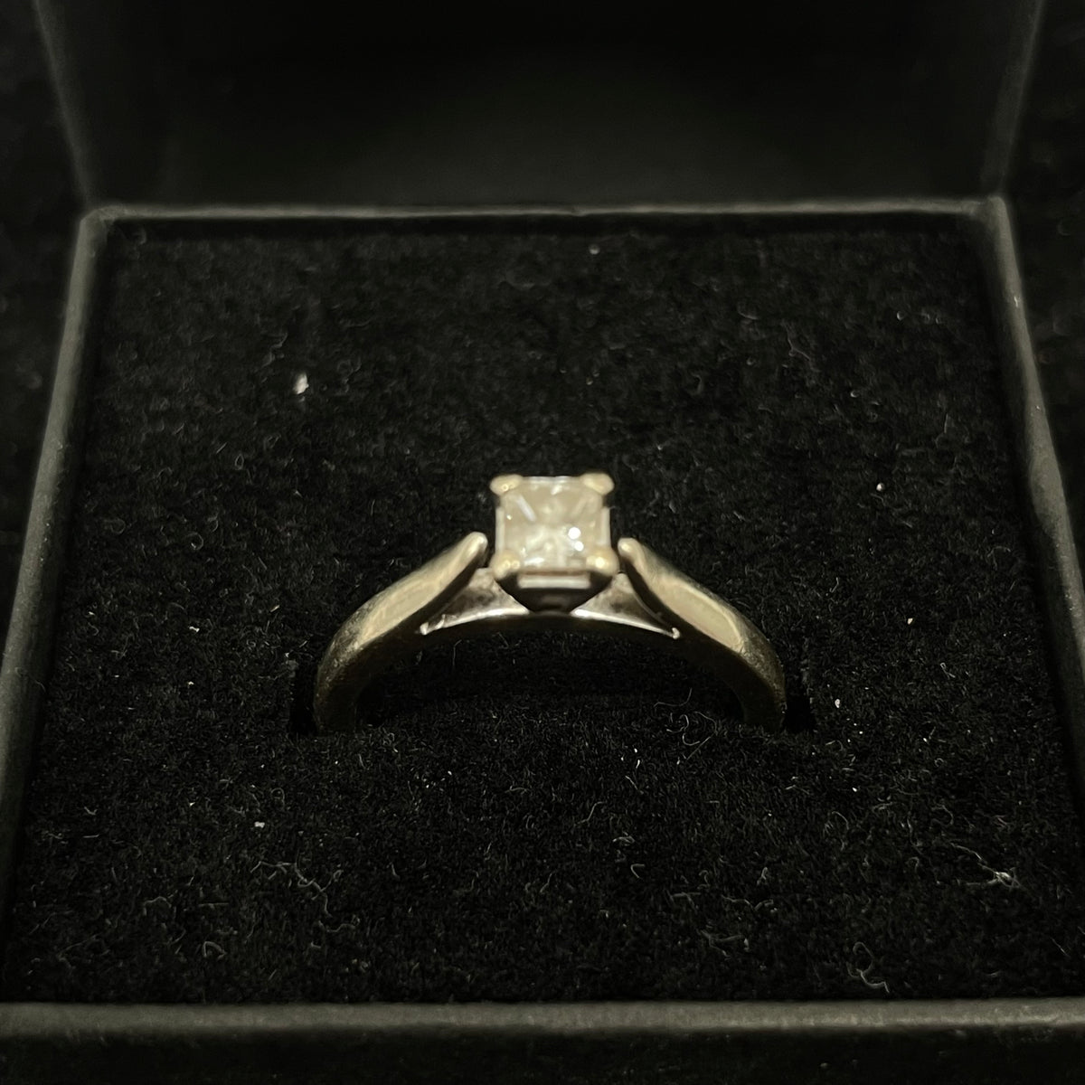 14ct White Gold Diamond Solitaire Ring – Size M