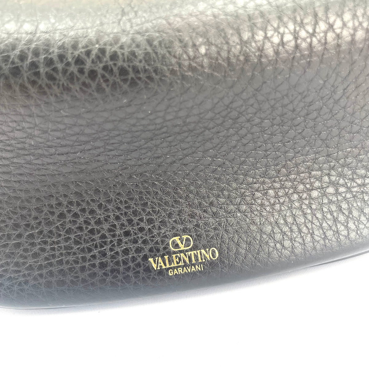 Valentino Garavani VLogo Chain Hobo Shoulder Bag Black Grained Leather