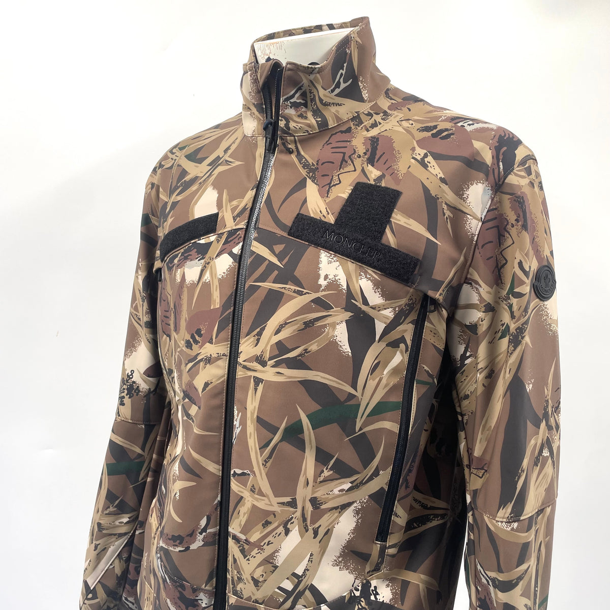 Moncler Herault Giubbotto Camo Print Softshell Zip Jacket