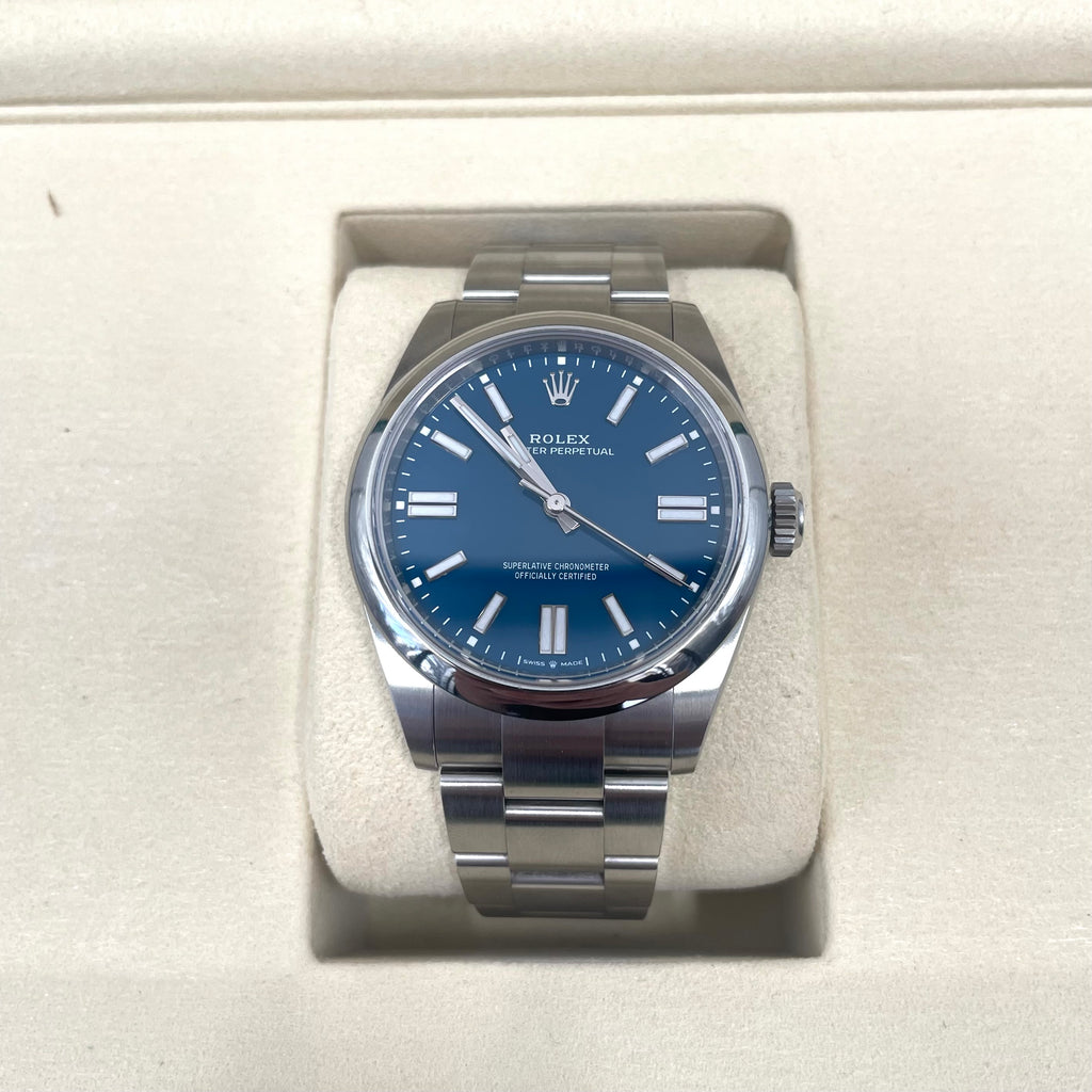 Rolex Oyster Perpetual 41 Med Blue 124300 2025 Full Set - Unworn