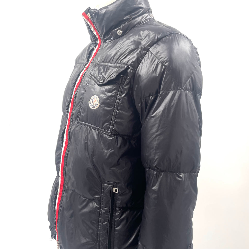 Moncler Montbeliard Short Down Jacket
