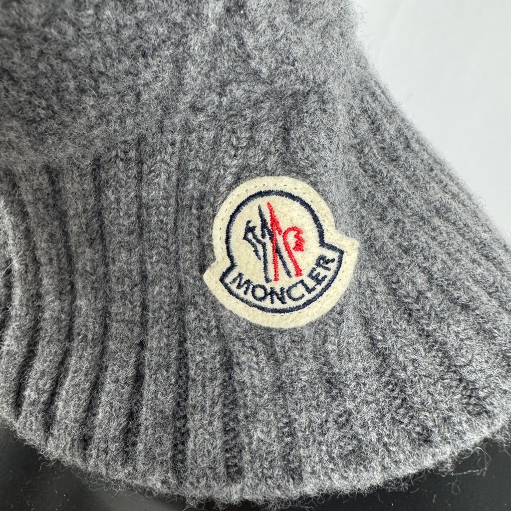 Moncler Balaclava in grey
