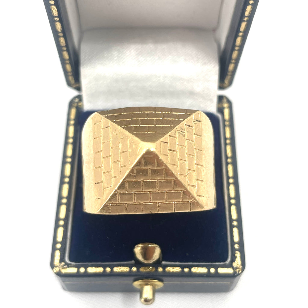 9ct Gold Textured Signet Ring Size - 19.69g