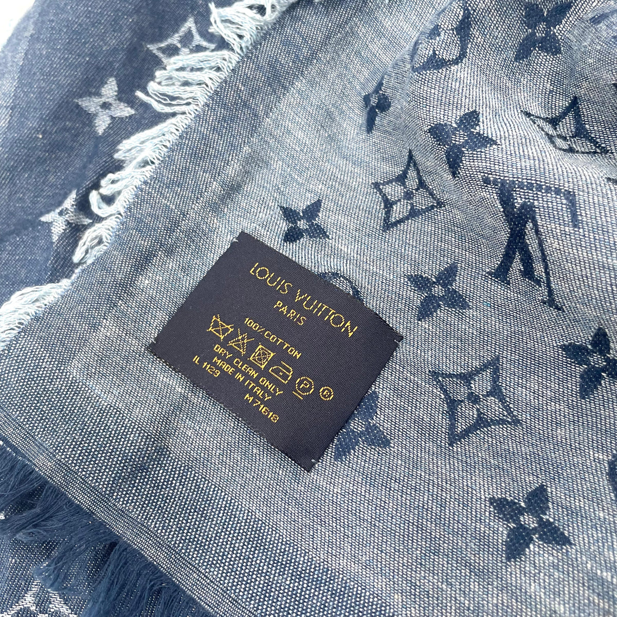 Louis Vuitton Monogram Denim-Effect Scarf – Blue